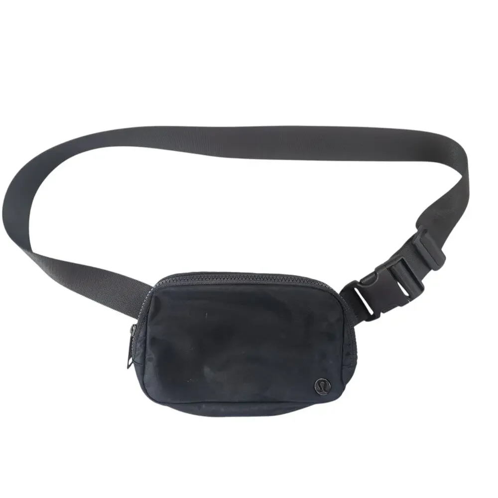 Lululemon Black Belt Bag /‎ Crossbody Pouch Adjustable Strap Nylon
